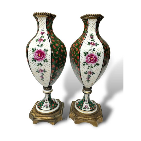 Antique French Sèvres-Style Porcelain Vases Pair w/ Gilt Bases 19th C - Picture 4 of 16